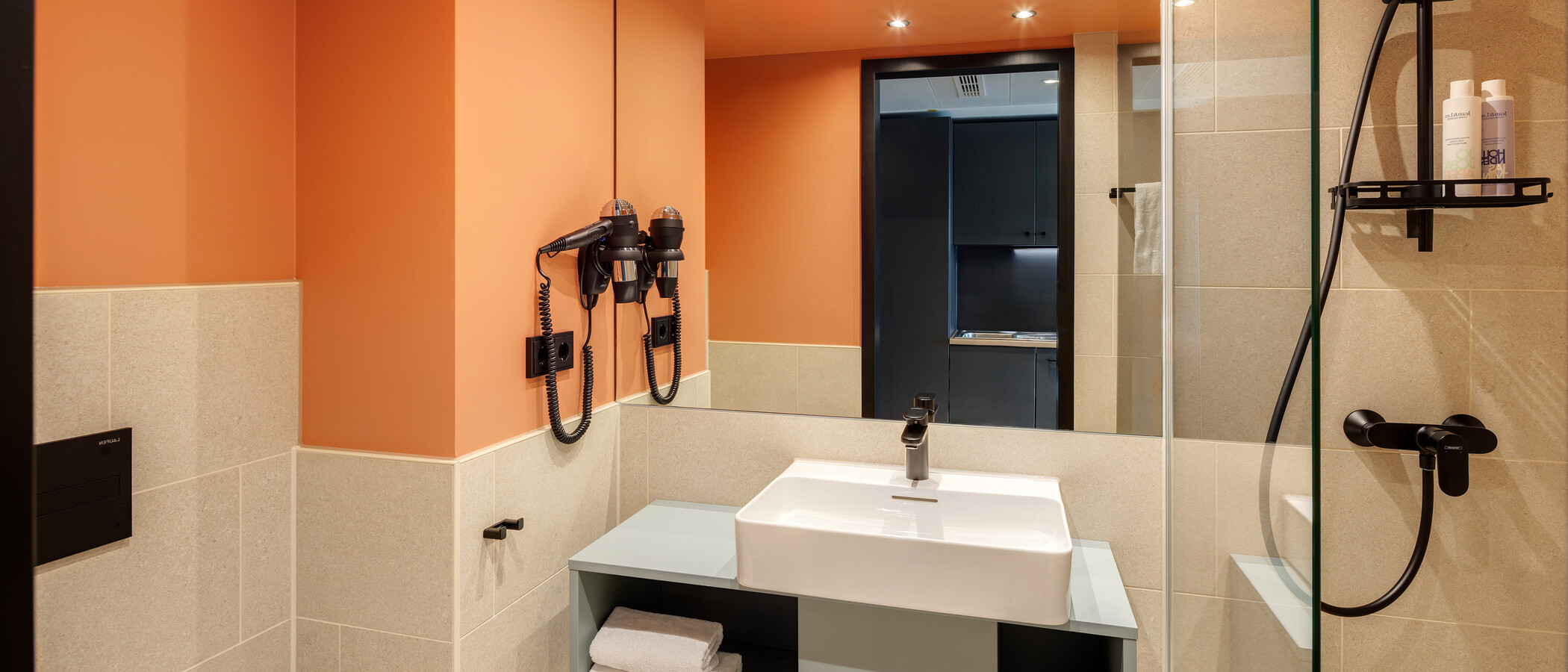 studio München Milbertshofen 01 bathroom 13964