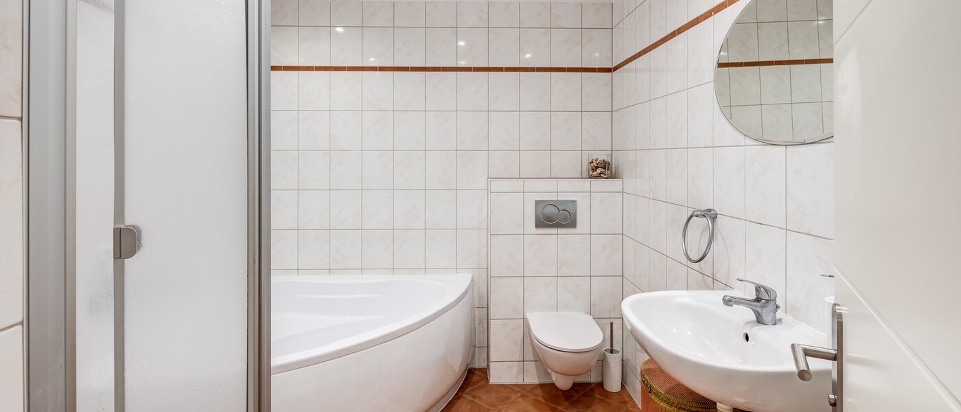 apartment München Maxvorstadt 01 bathroom 13972