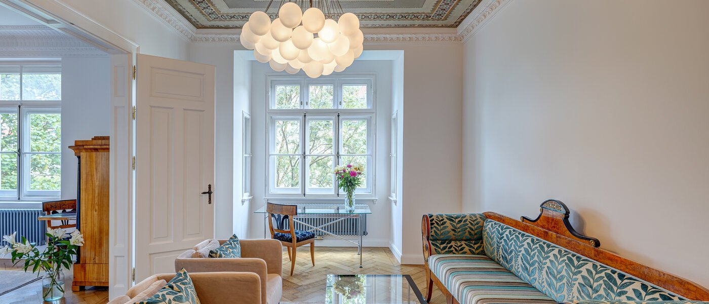 apartment München Lehel 01 living area 13986