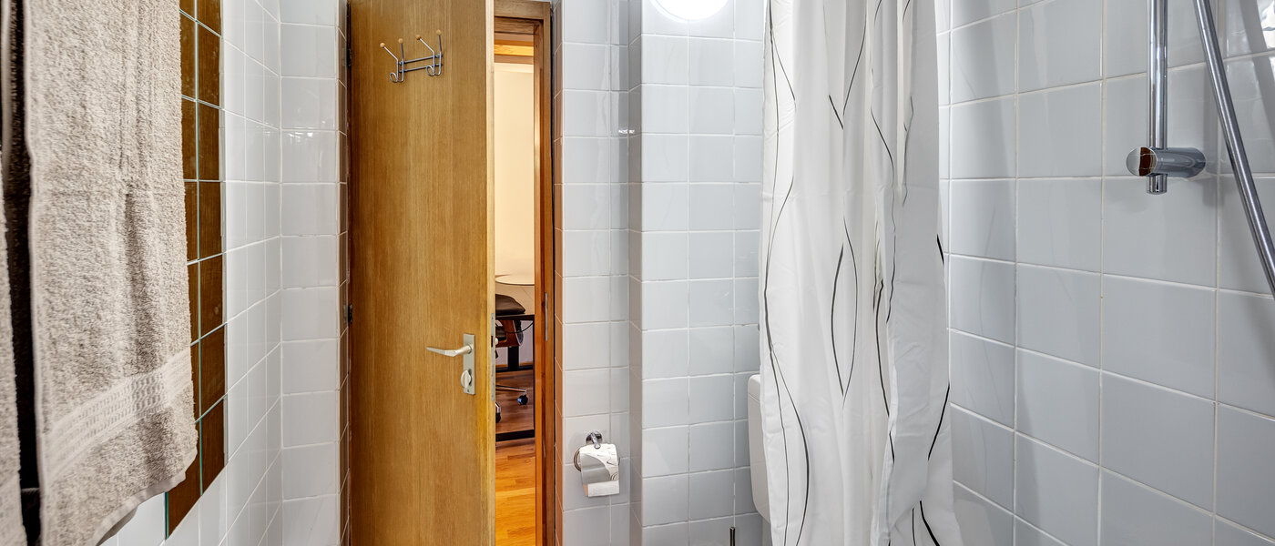 apartment München Schwabing-West (rund um den Bonner Platz) 02 bathroom 13991