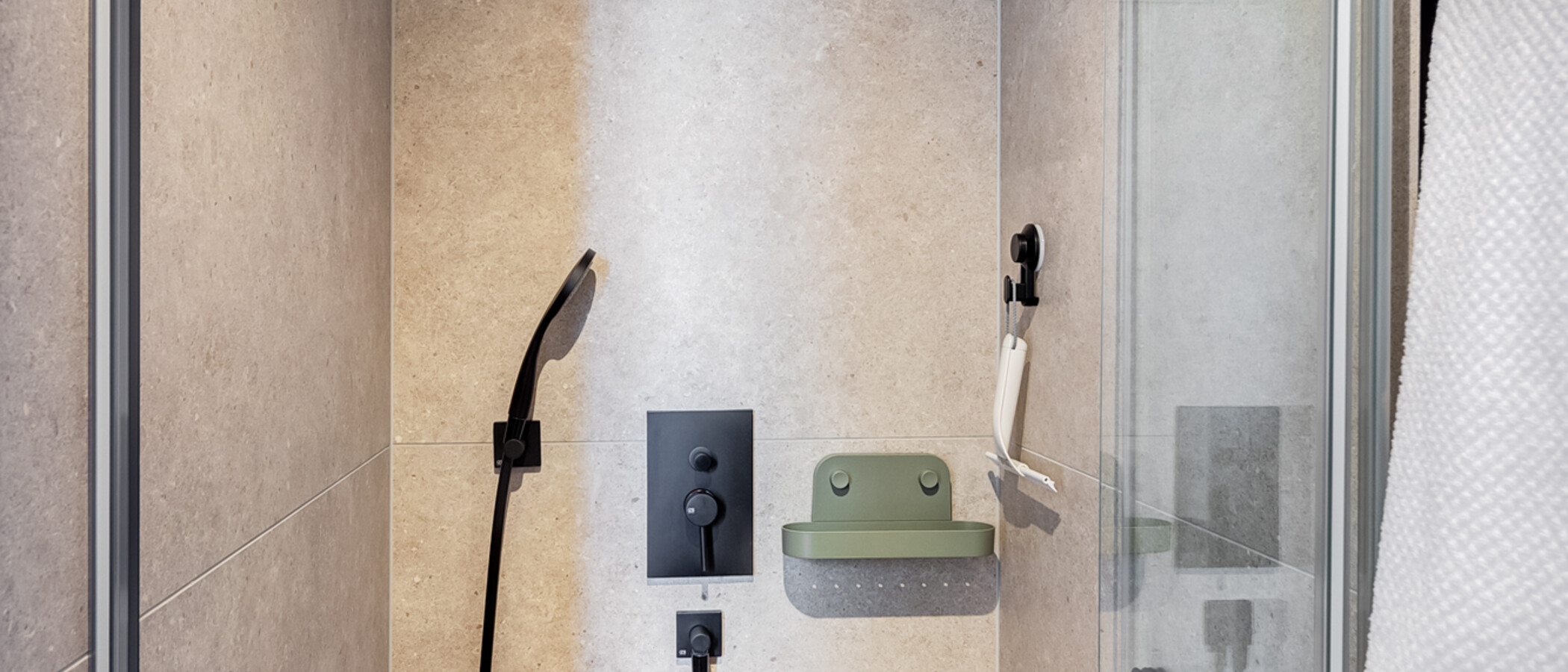 maisonette-gallery apartment München Glockenbachviertel 01 bathroom 13995