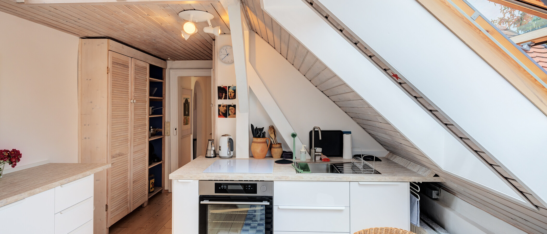 attic apartment München Pasing 04 kitchen 14002