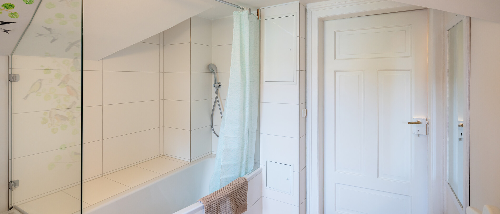 attic apartment München Pasing 02 bathroom 14002