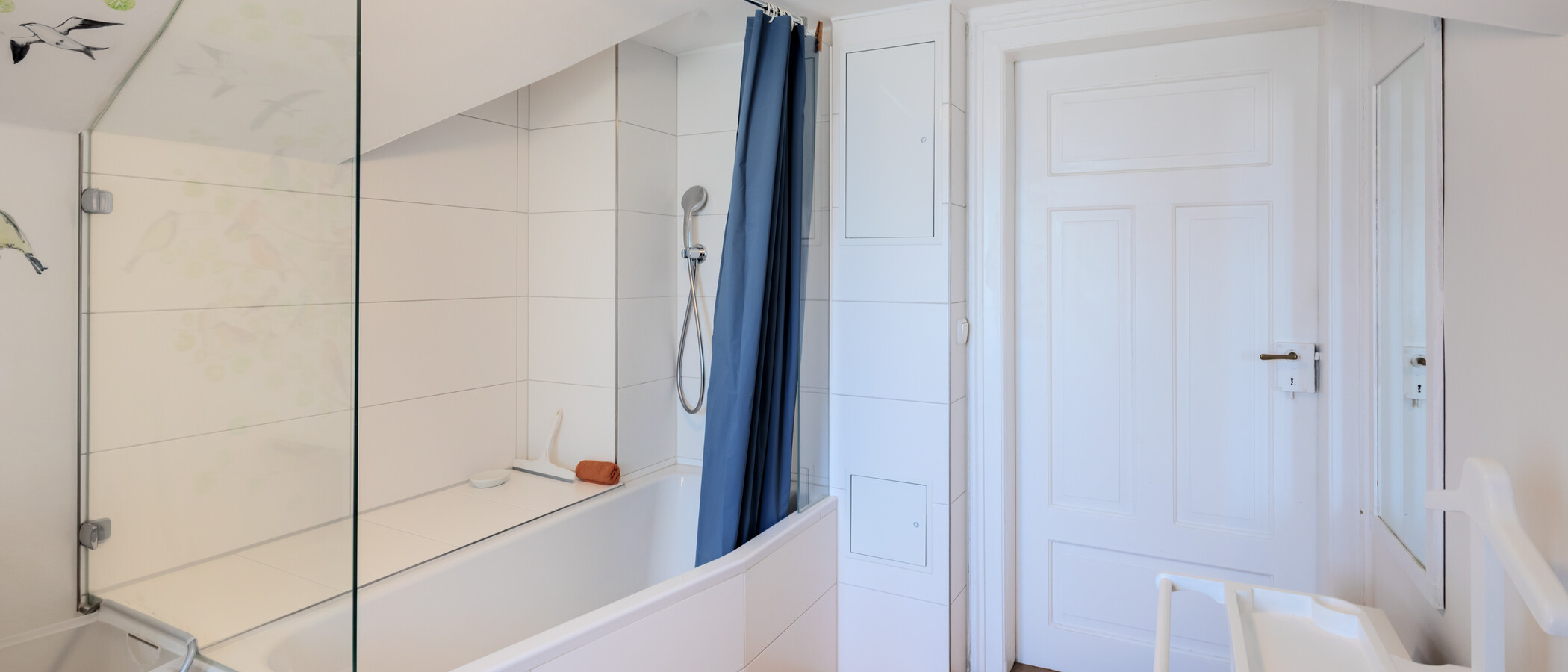 attic apartment München Pasing 02 bathroom 14002