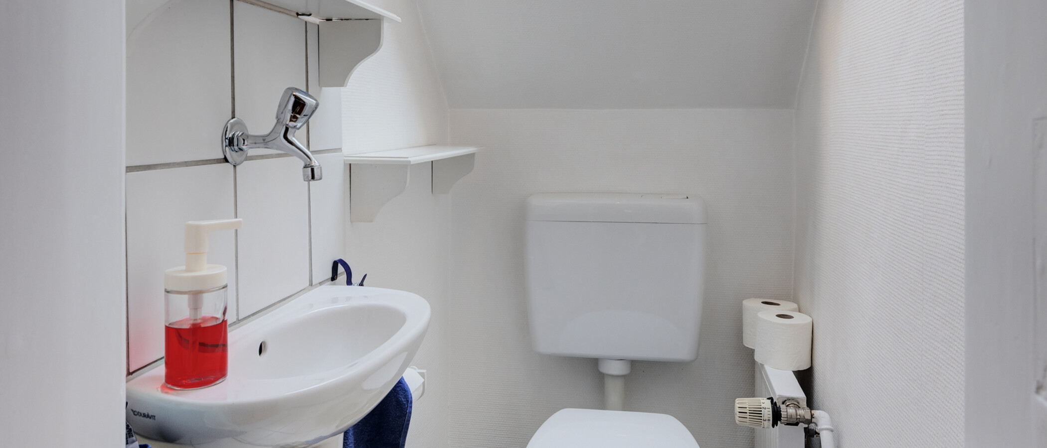 attic apartment München Pasing 01 separate toilet 14002