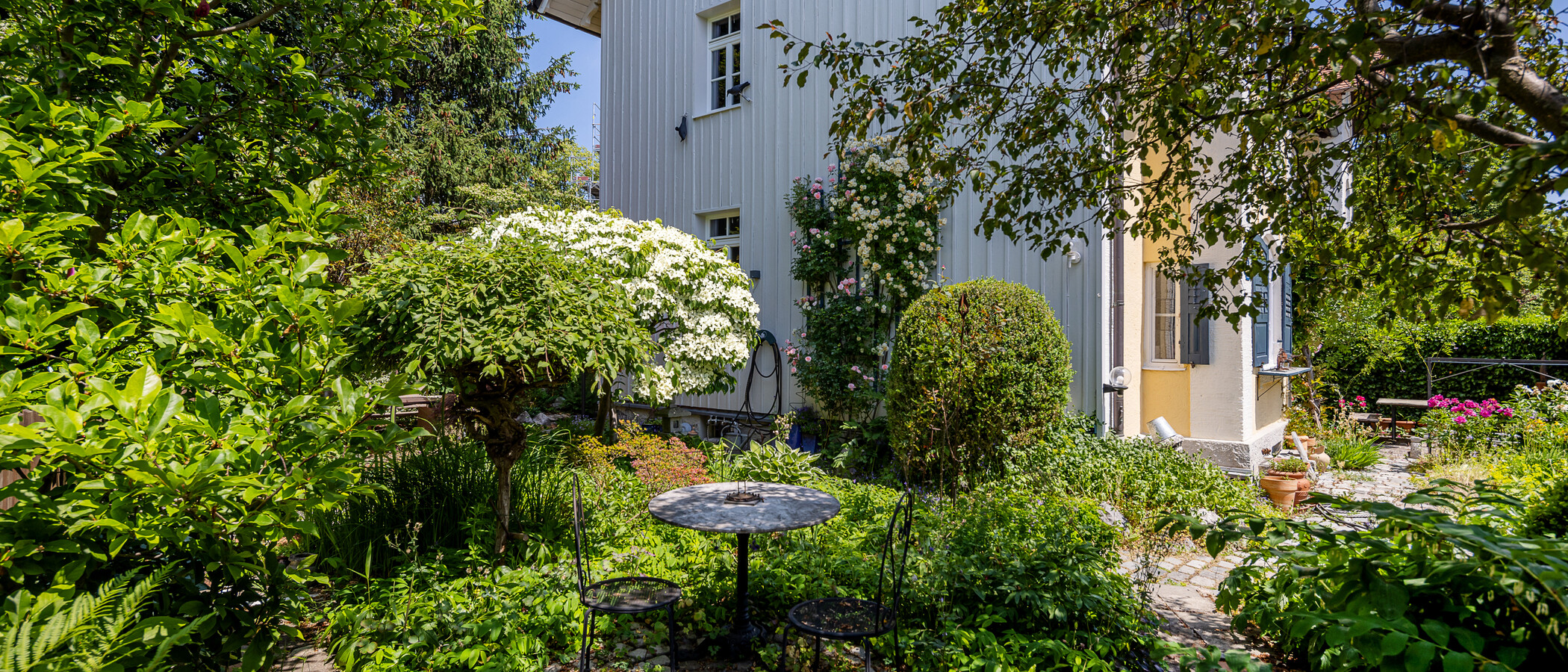attic apartment München Pasing 01 communal garden 14002