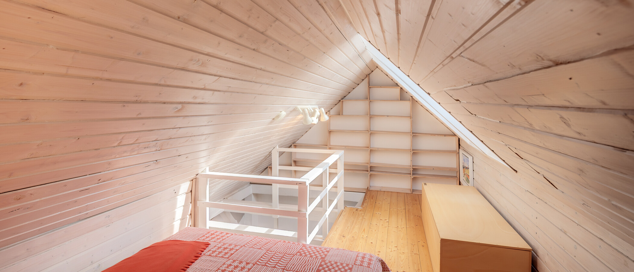 attic apartment München Pasing 02 2. sleeping area 14002