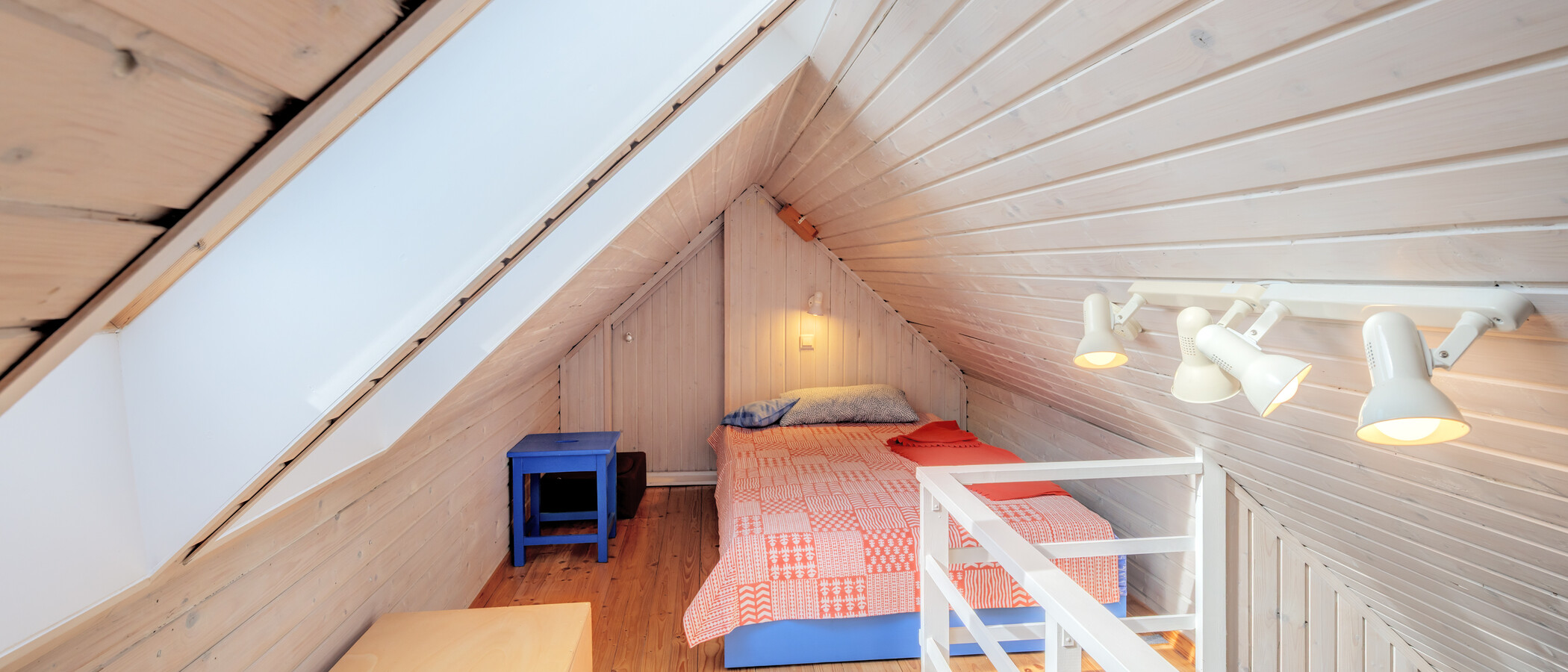 attic apartment München Pasing 03 2. sleeping area 14002