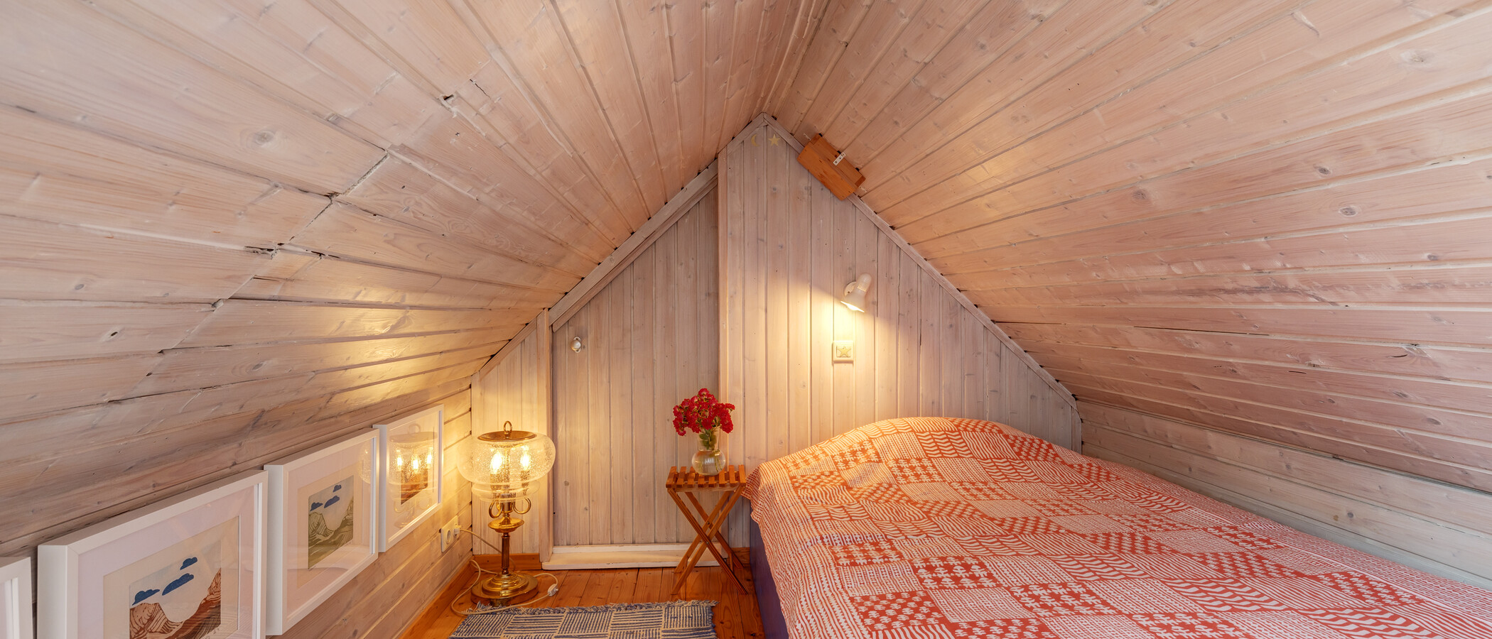attic apartment München Pasing 01 sleeping area 14002