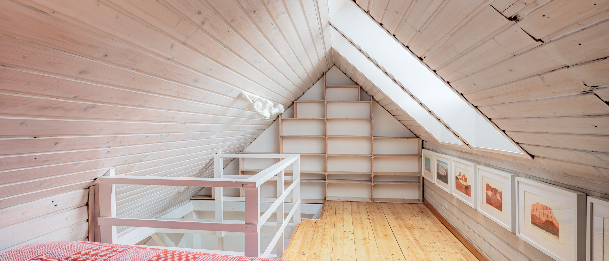 attic apartment München Pasing 02 sleeping area 14002
