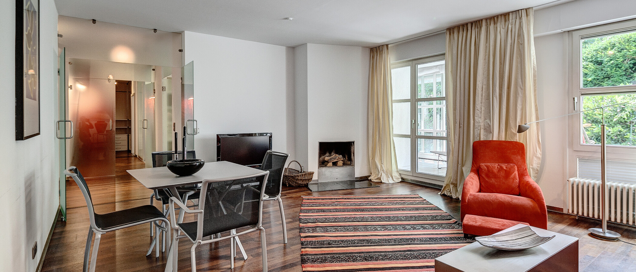 apartment with garden 	 München Herzogpark 03 living room 1401