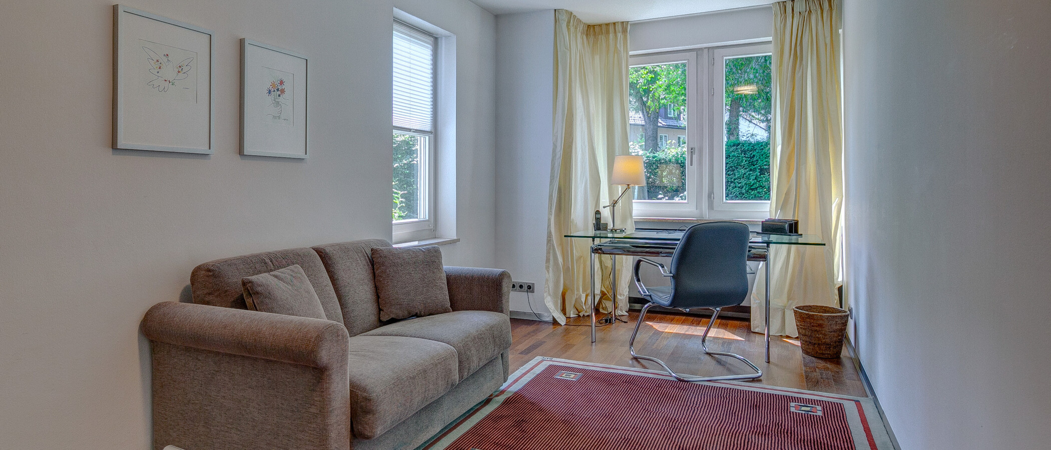 apartment with garden 	 München Herzogpark 01 office area 1401