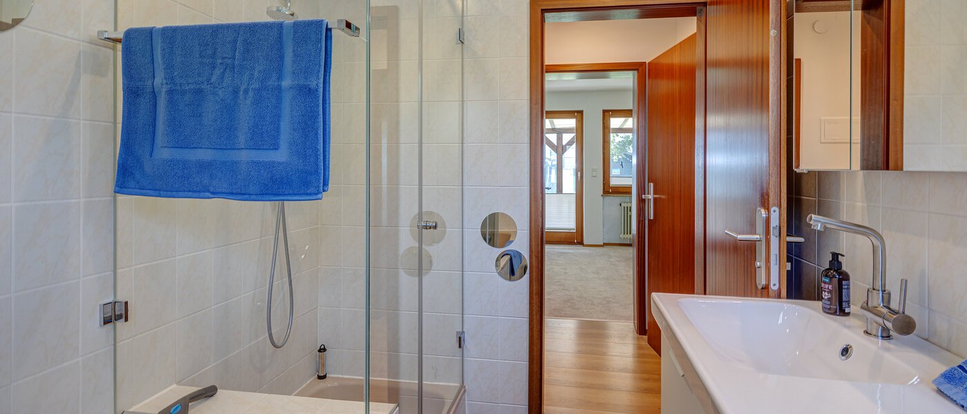 apartment München Berg am Laim 02 bathroom 14011