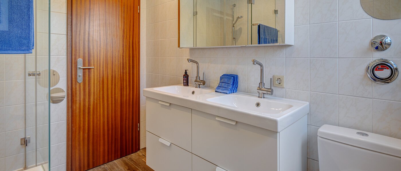 apartment München Berg am Laim 03 bathroom 14011