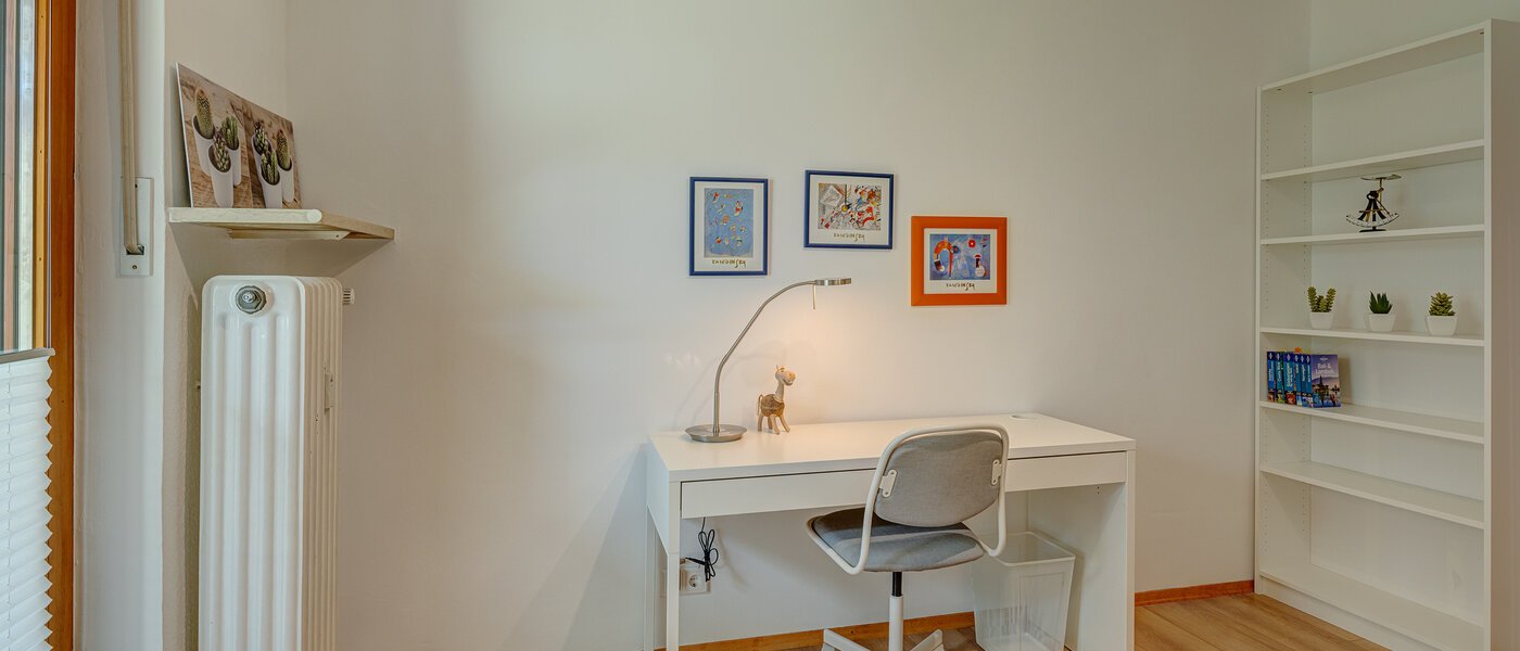 apartment München Berg am Laim 01 office 14011