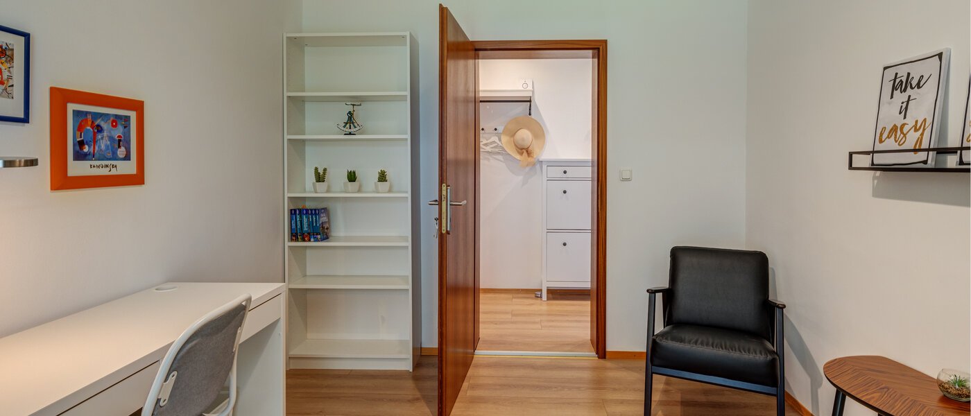 apartment München Berg am Laim 04 office 14011