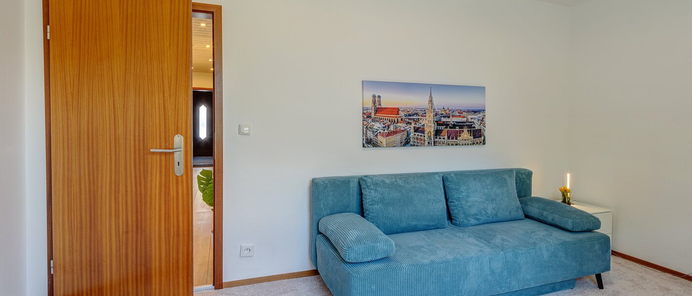 apartment München Berg am Laim 02 guest room 14011