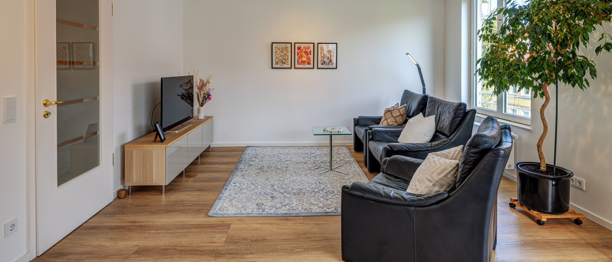 apartment München Haidhausen 01 living area 14014