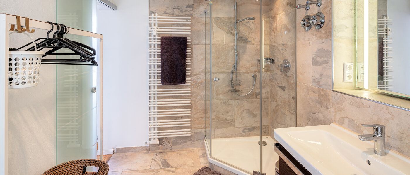 maisonette München Lehel 01 bathroom 14018