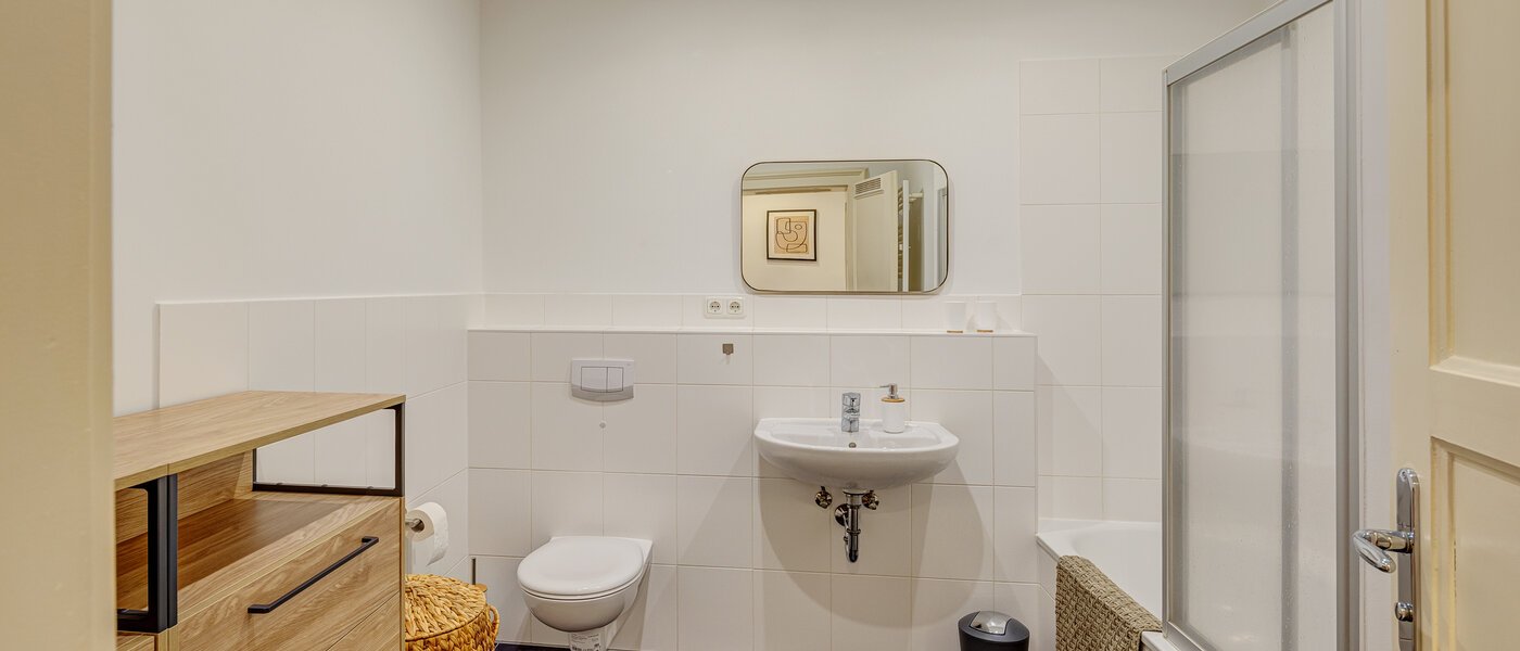 apartment München Haidhausen 02 bathroom 14027