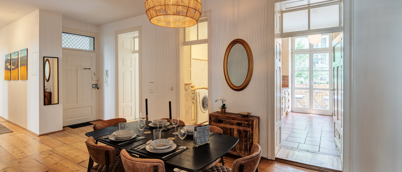 apartment München Altstadt 02 dining area 14028