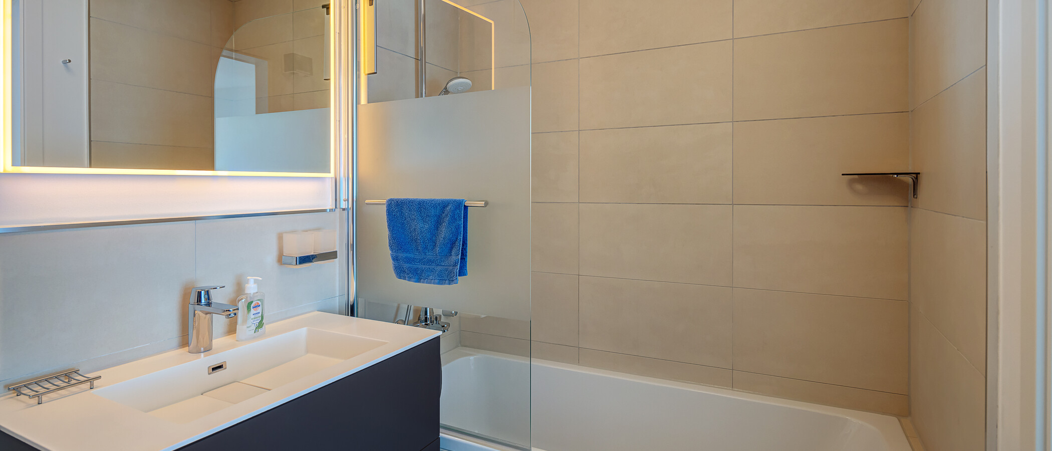 apartment München Moosach 02 1. bathroom 14041