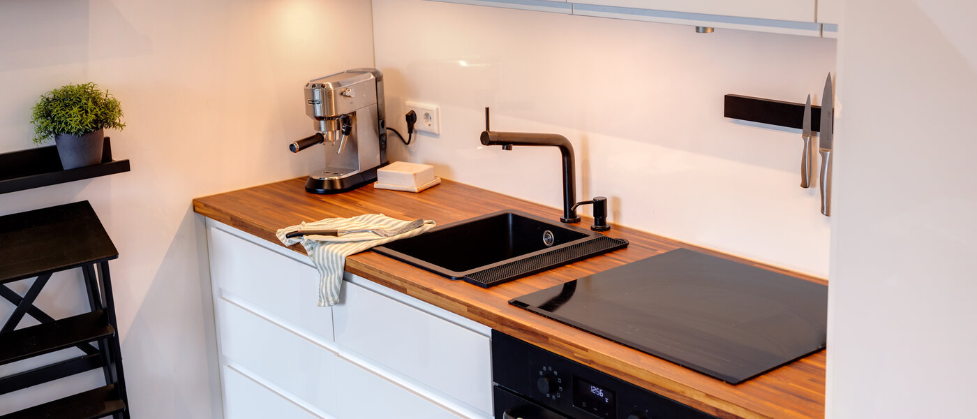 attic apartment München Sendling 02 kitchen 14059