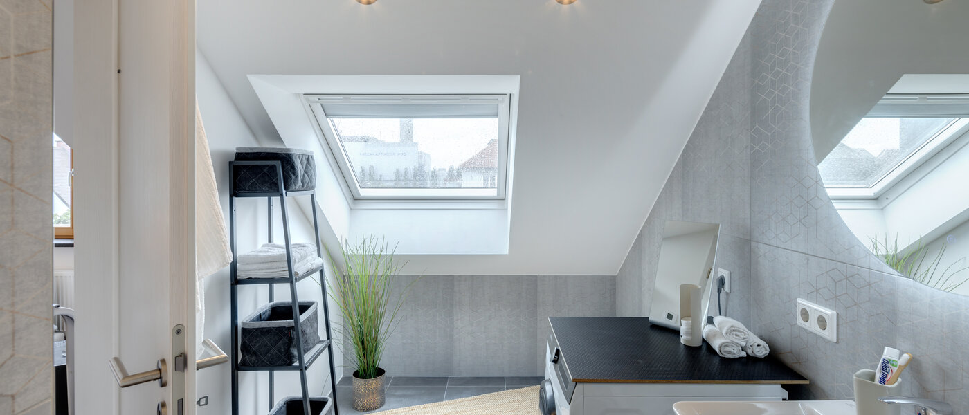 attic apartment München Sendling 03 bathroom 14059