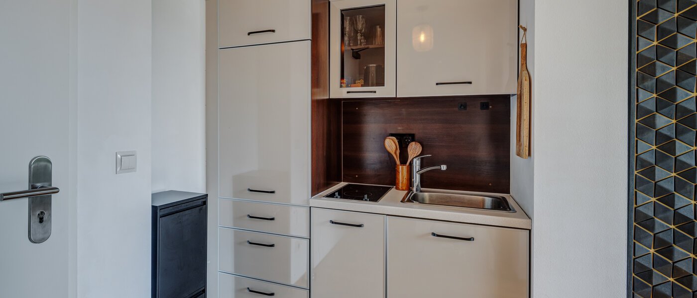 studio München Neuhausen 01 kitchen 14060