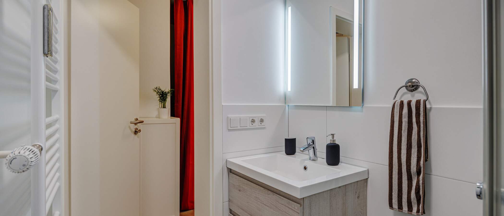studio München Schwabing 03 bathroom 14061