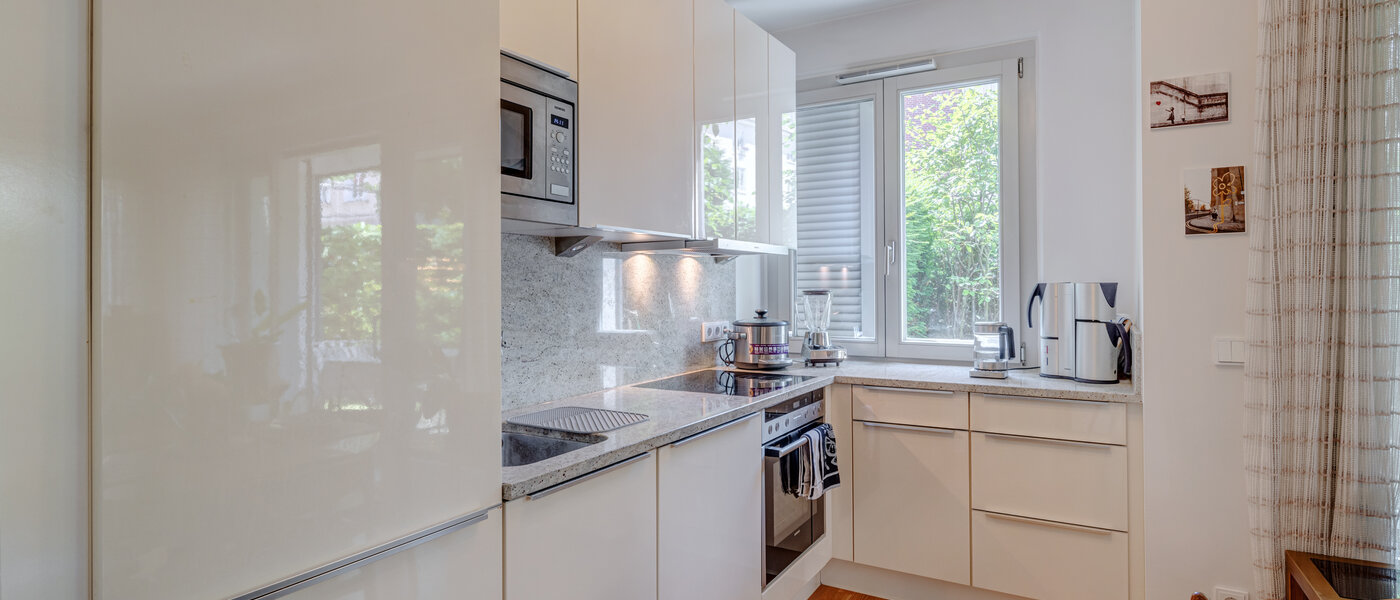 apartment with garden 	 München Thalkirchen 01 kitchen 14062