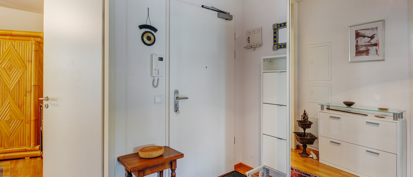 apartment with garden 	 München Thalkirchen 02 hall 14062