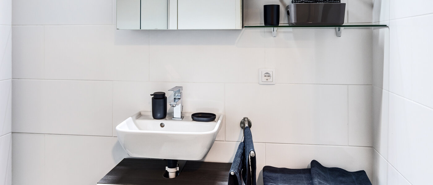 apartment München Milbertshofen 01 bathroom 14064