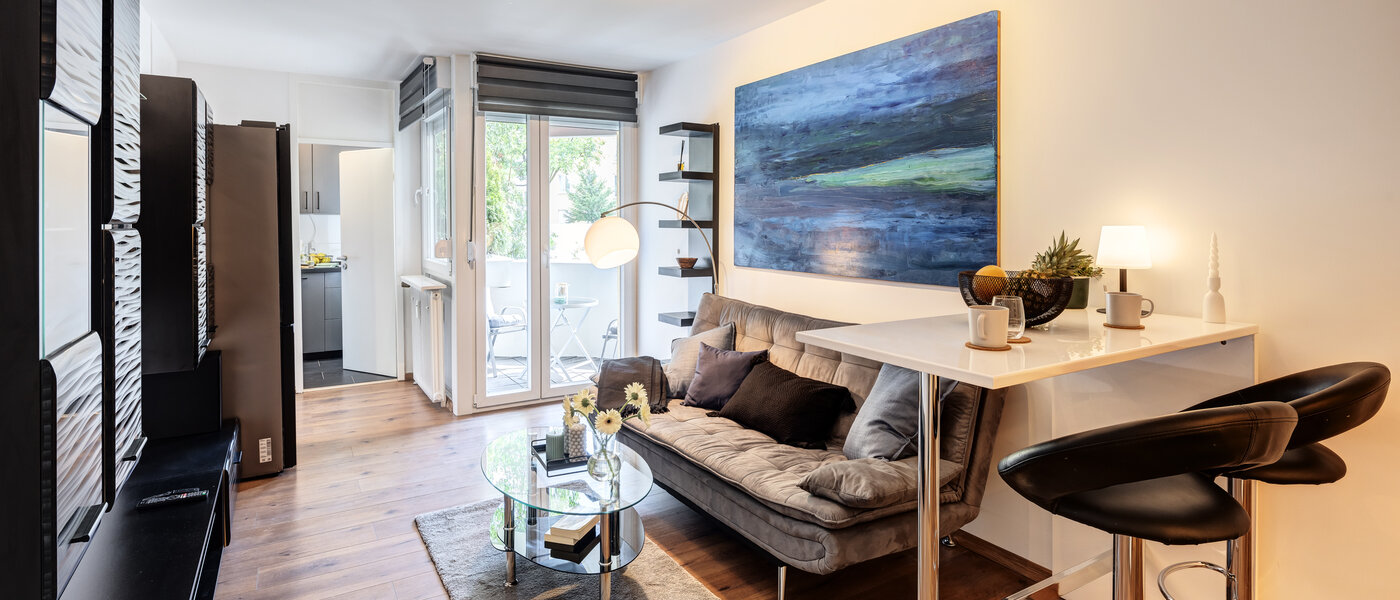 apartment München Milbertshofen 01 living area 14064