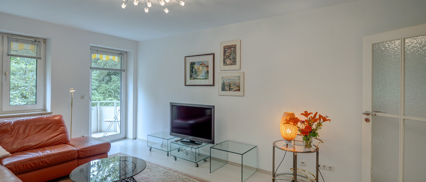 apartment München Parkstadt Bogenhausen 01 living room 14066