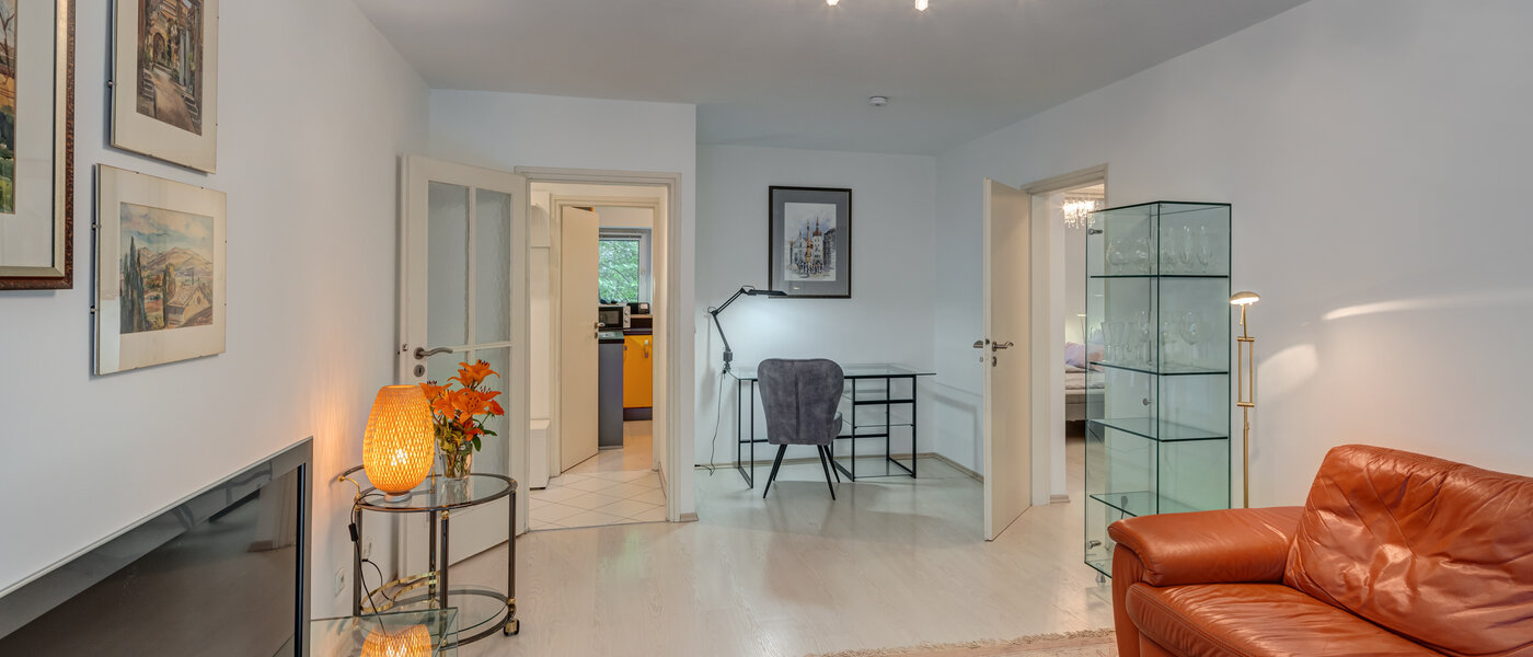 apartment München Parkstadt Bogenhausen 03 living room 14066