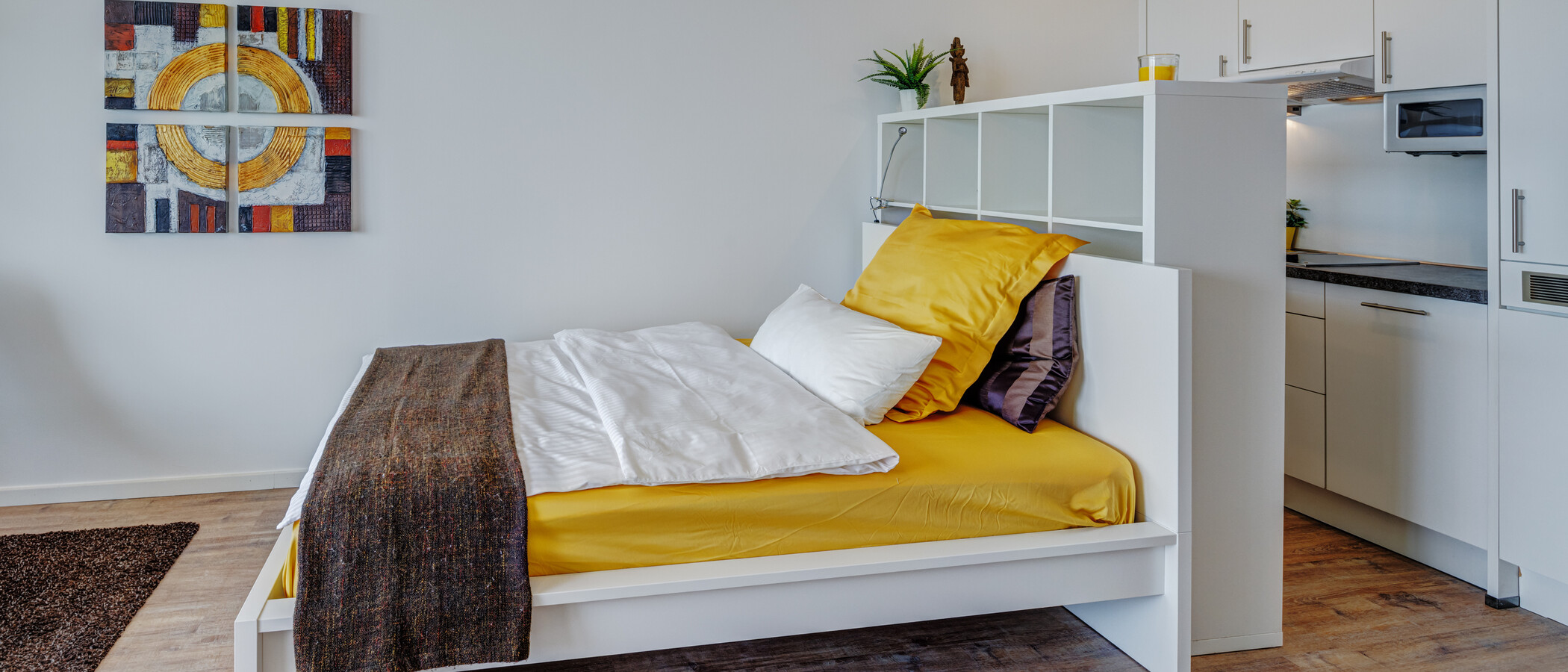 apartment München Schwabing (rechts der Leopoldstraße) 01 sleeping area 14071