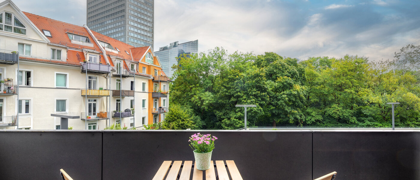 studio München Schwabing 02 balcony 14107