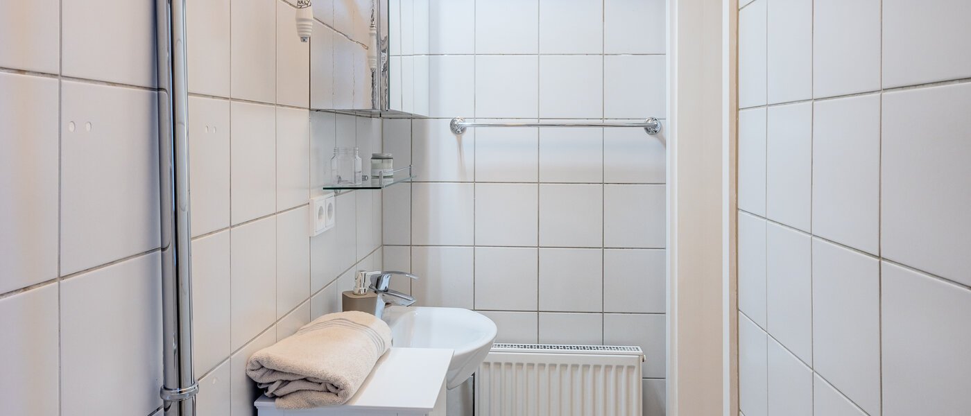 studio München Neuhausen 05 bathroom 14110