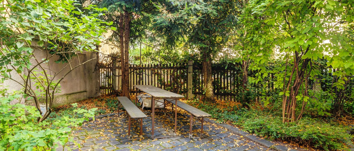 studio München Neuhausen 02 inner courtyard  14110