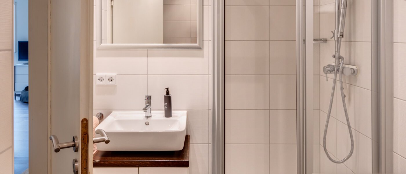 apartment München Schwabing-Nord (zw. Belgrad- & Leopoldstraße) 01 bathroom 14138