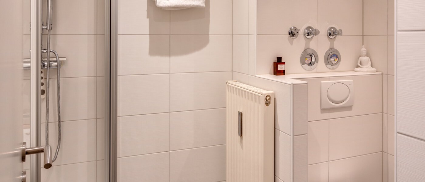 apartment München Schwabing-Nord (zw. Belgrad- & Leopoldstraße) 02 bathroom 14138