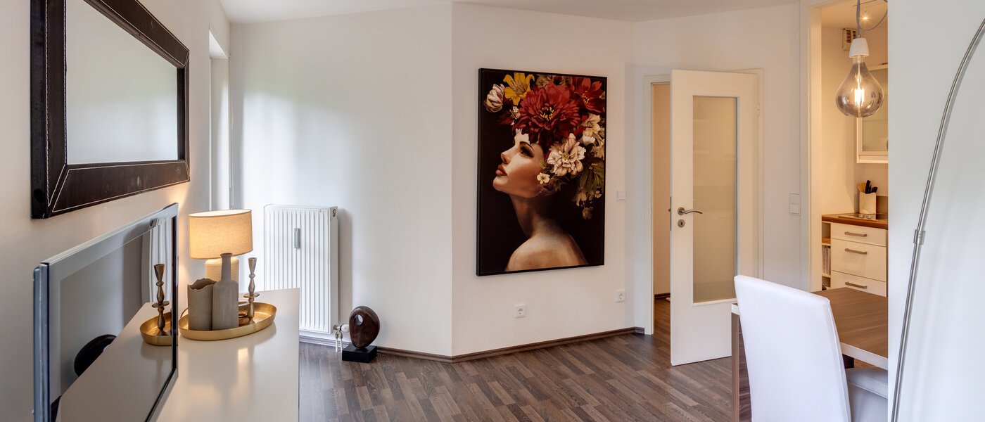 apartment München Schwabing-Nord (zw. Belgrad- & Leopoldstraße) 04 living area 14138