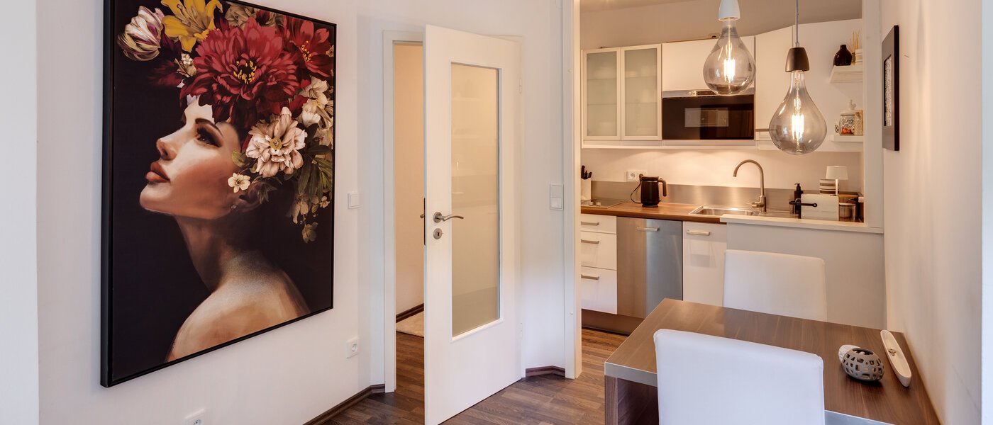 apartment München Schwabing-Nord (zw. Belgrad- & Leopoldstraße) 05 living area 14138