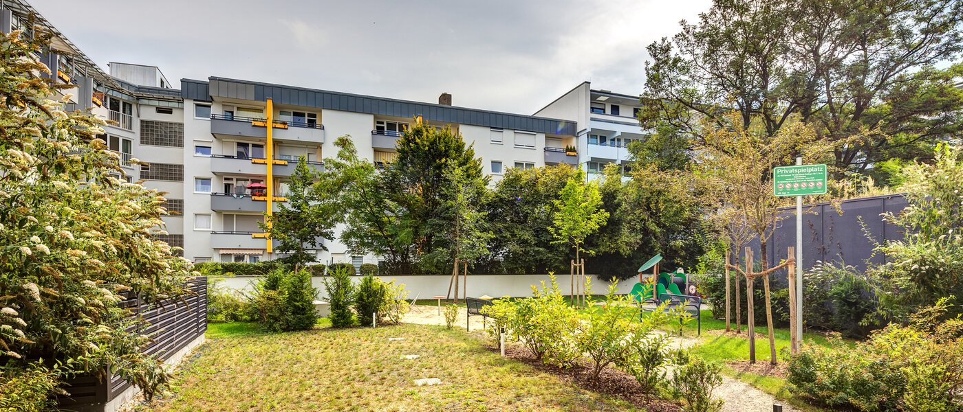 apartment München Untersendling 02 inner courtyard  14149