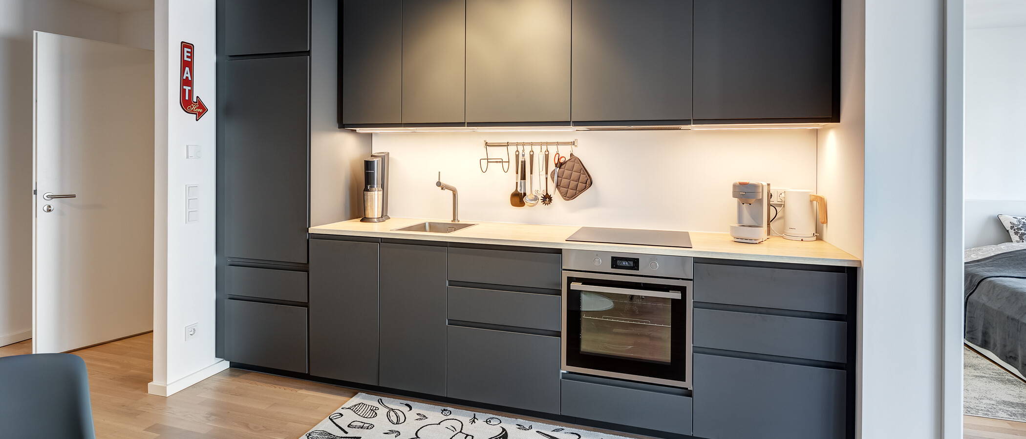 apartment München Neuhausen 01 kitchen 14150