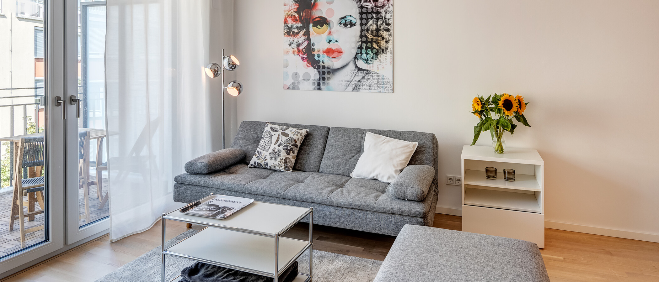 apartment München Neuhausen 03 living area 14150