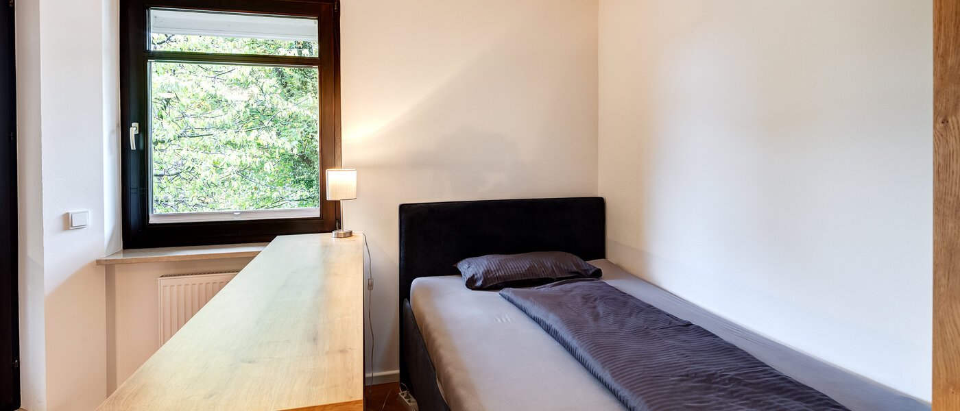 apartment München Maxvorstadt - Rund um den Josephplatz 01 sleeping area 14151