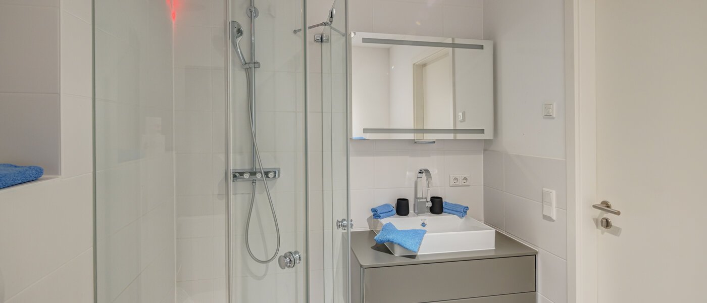 apartment München Neuperlach 01 bathroom 14160