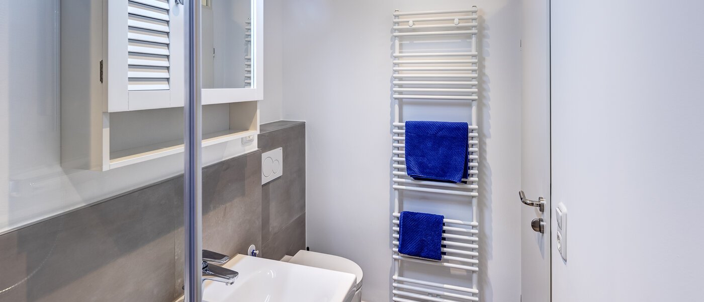 townhouse Germering 03 2. bathroom 14170